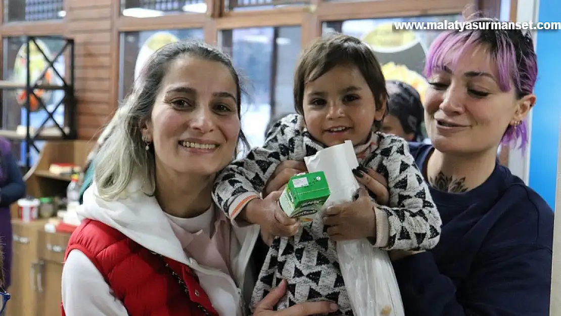 Pütürge-Doğanyol Eğitim Vakfı'ndan Çadır Kentte Kalan Depremzedelere destek ve katkı