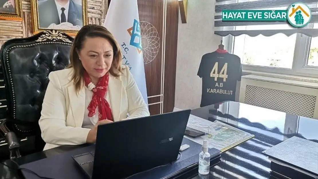 Rektör Karabulut: 'Online eğitimde rol model uygulamalar geliştirdik'