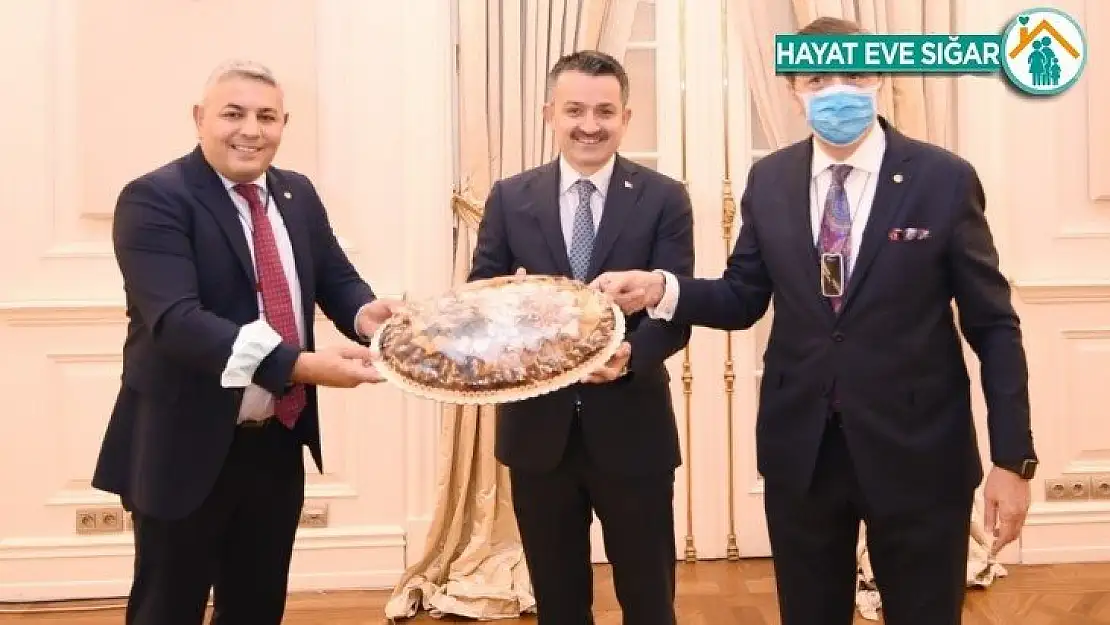 Sadıkoğlu, Tarım Bakanı ile bir araya geldi