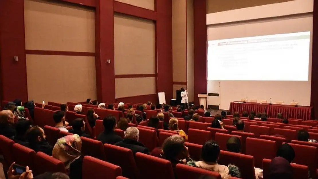 Sağlık çalışanlarına korona virüs eğitimi