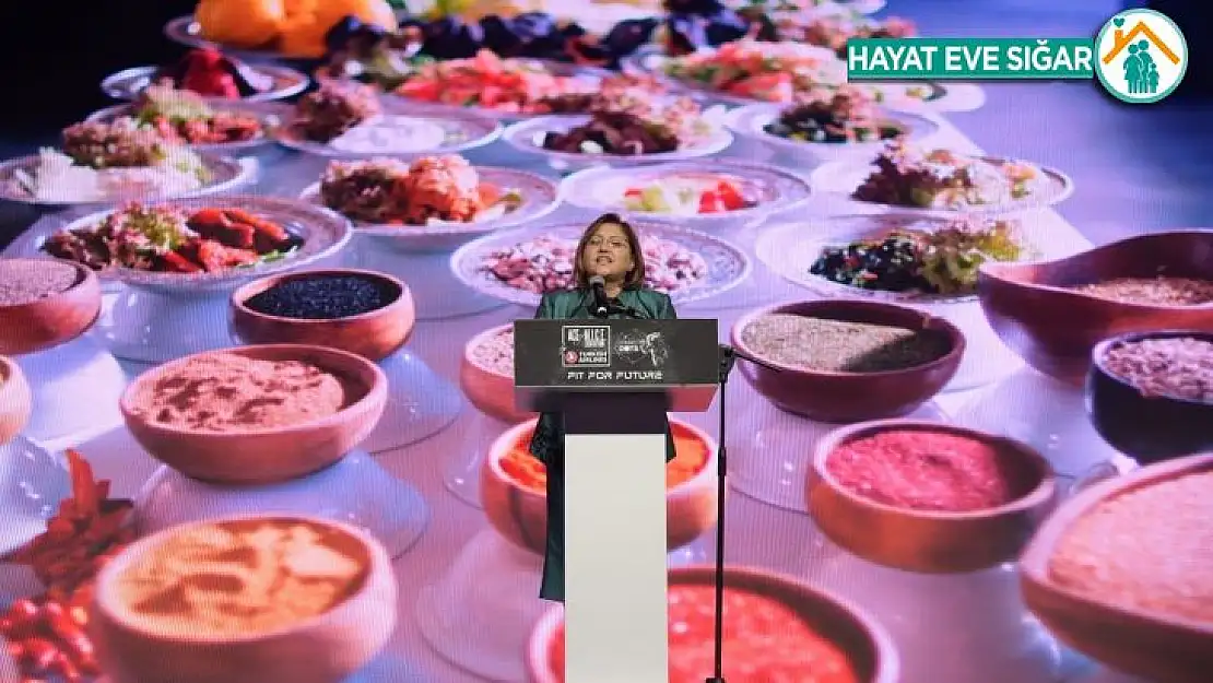Şahin Gastroshow açılış programına katıldı