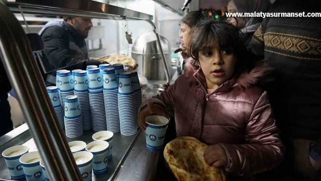 Şahinbey'de depremzedelere kumanya desteği