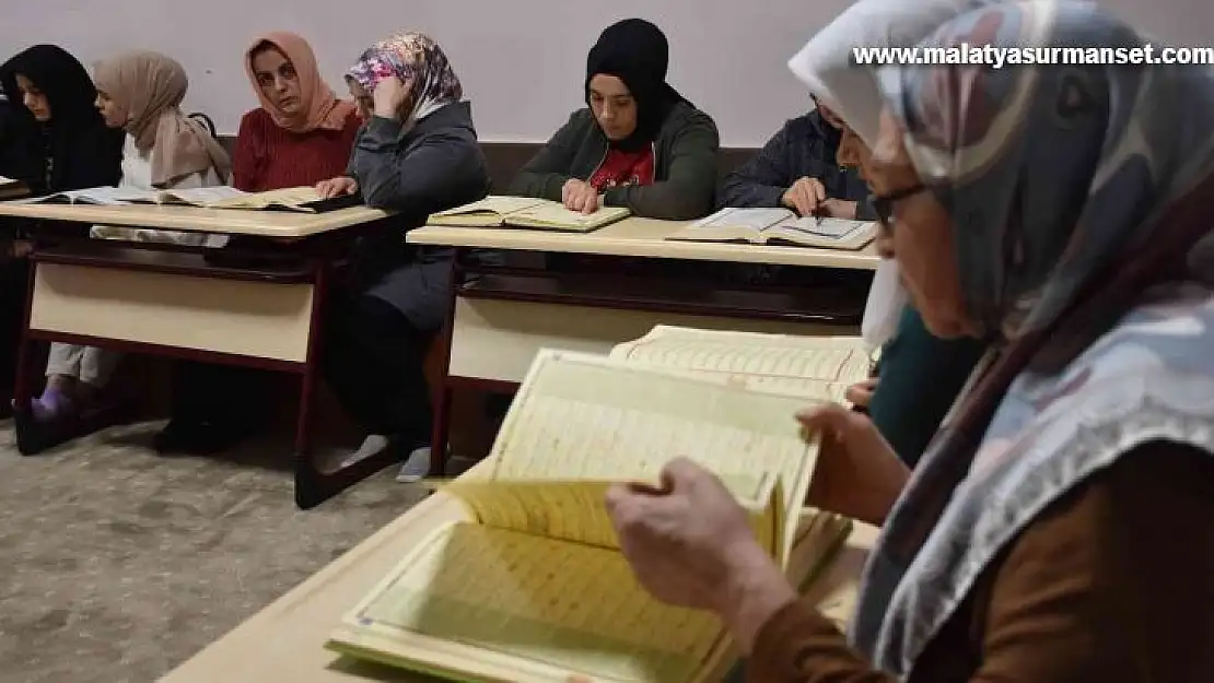 Şahinbey tesislerinde Kur'an-ı Kerim öğreniyorlar