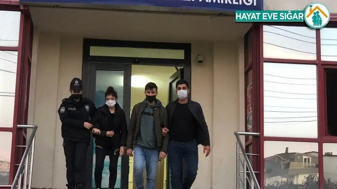 Sahte parayla taksiye binen karı koca yakayı ele verdi