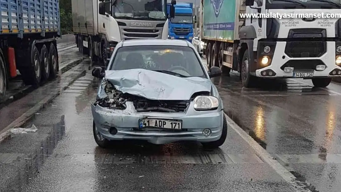 Samsun'da iki otomobil çarpıştı: 4 yaralı