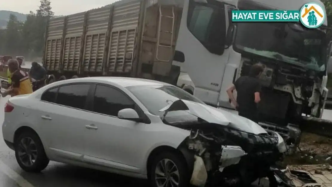 Samsun'da otomobil tır ile çarpıştı: 1 yaralı