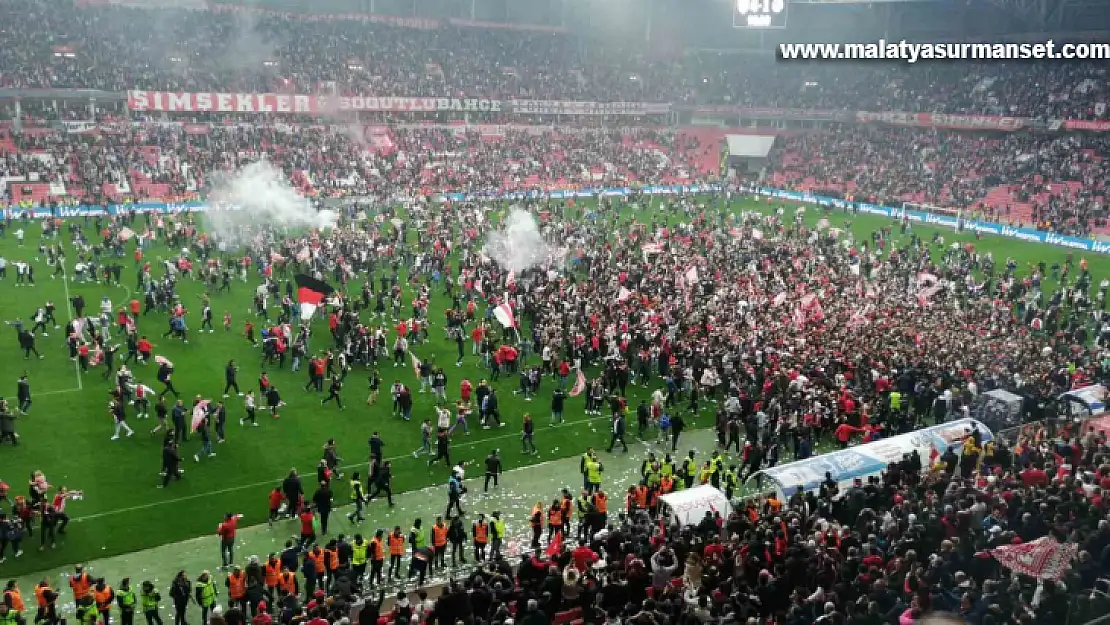 Samsunspor, Süper Lig'e lider yükselmeyi garantiledi