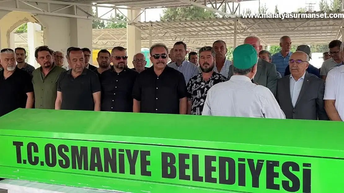 Sanatçı Ümit Besen'in babası Fikret Besen'in cenazesi toprağa verildi