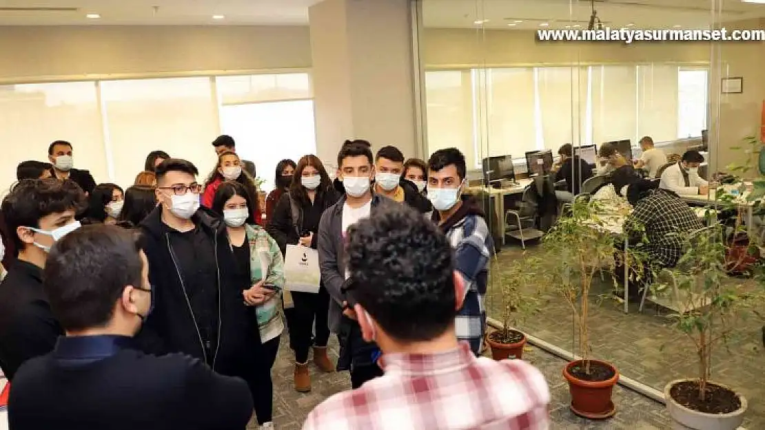 SANKO Üniversitesi aday öğrencileri bilgilendiriyor