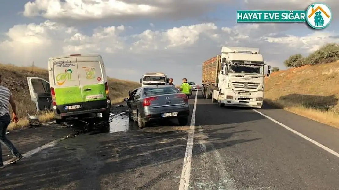 Şanlıurfa'da trafik kazası: 8 yaralı