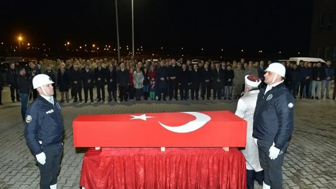 Şehit gümrük memurunun naaşı memleketi Mersin'e gönderildi