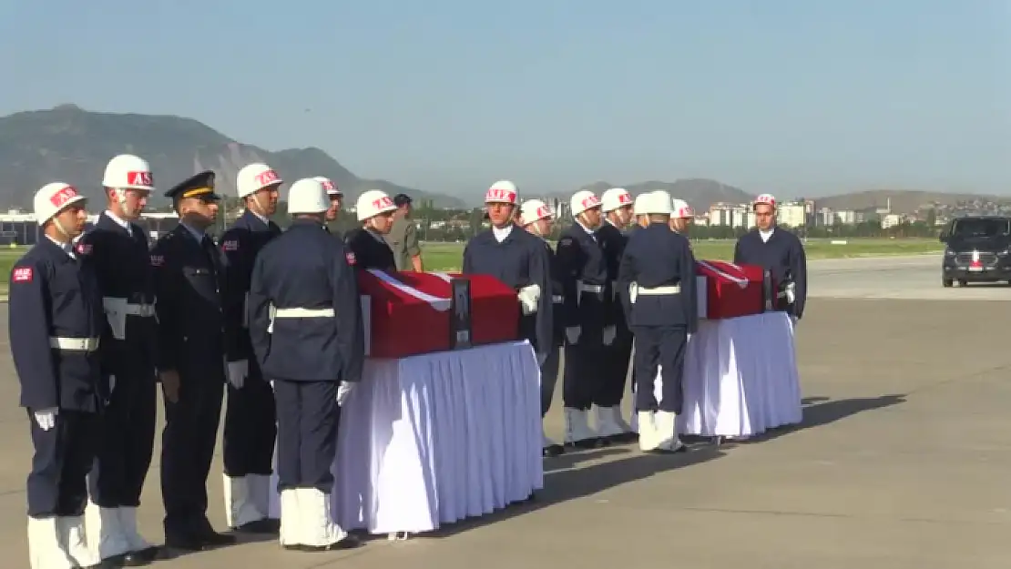 Şehit Olan Pilotlar İçin Tören Düzenlendi