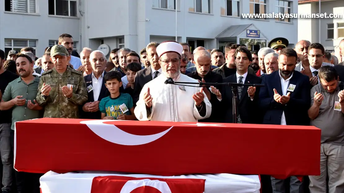 Şehit Piyade Sözleşmeli Er Bünyamin Barlık, son yolculuğuna uğurlandı