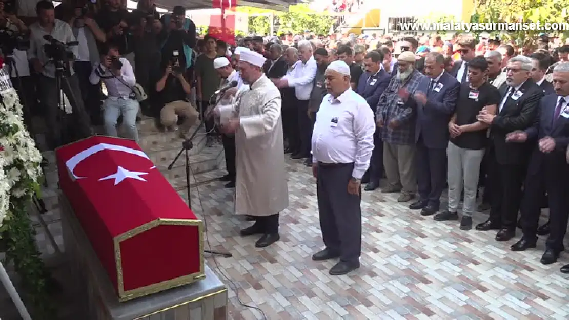 Şehit Piyade Uzman Çavuş Mustafa Çakmak'ın cenazesi defnedildi