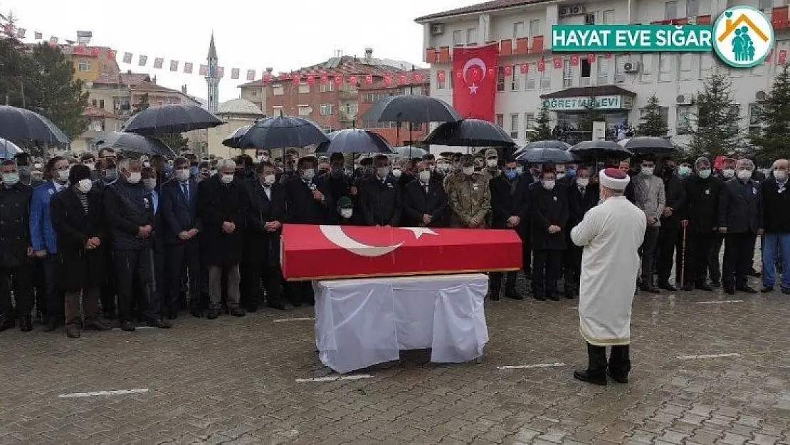 Şehit Uzman Çavuş Kızılay, memleketinde gözyaşları arasında defnedildi