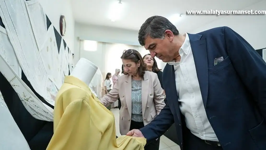 Şehitkamil'de kadınların el emekleri görücüye çıktı