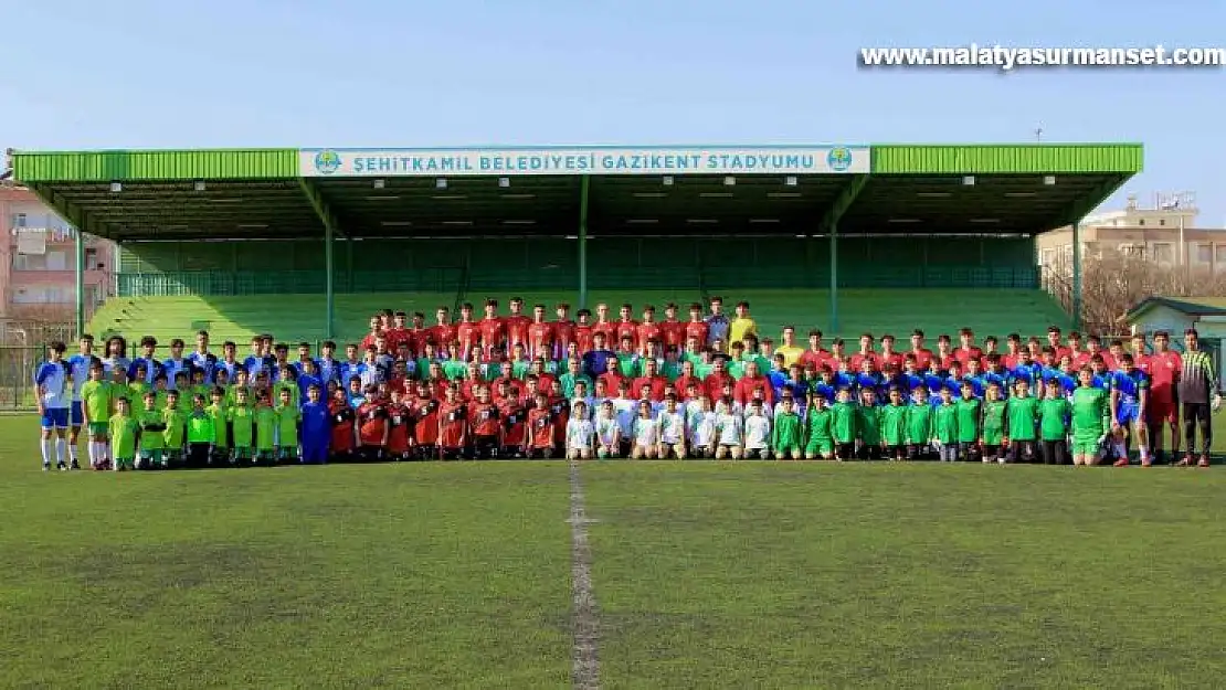 Şehitkamil Futbol Akademisi'nde yarıyıl mesaisi başladı