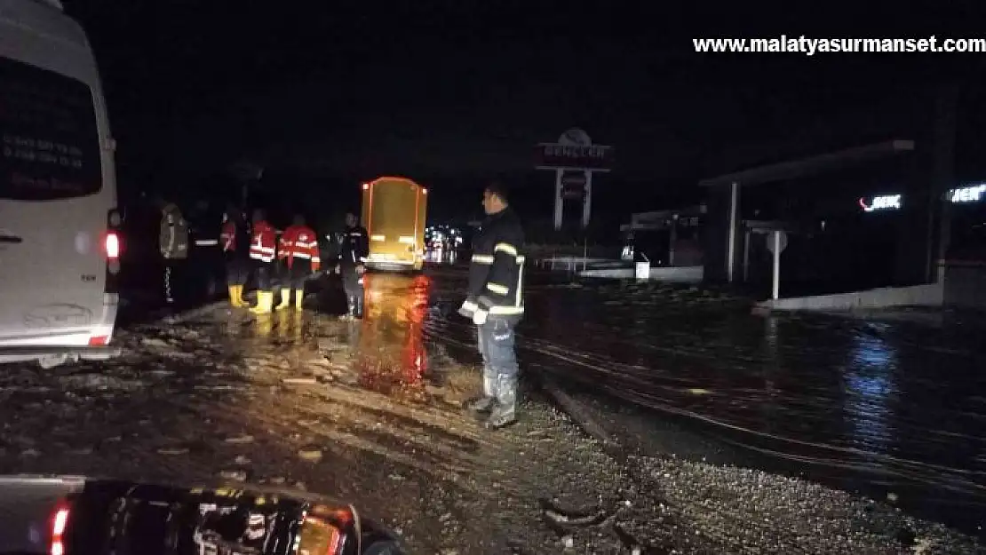 Sel nedeniyle kapanan Ankara-Afyonkarahisar Karayolu 3 saatte açılabildi