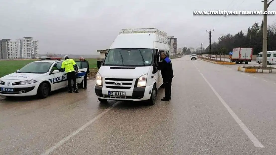 Servis araçları denetlendi