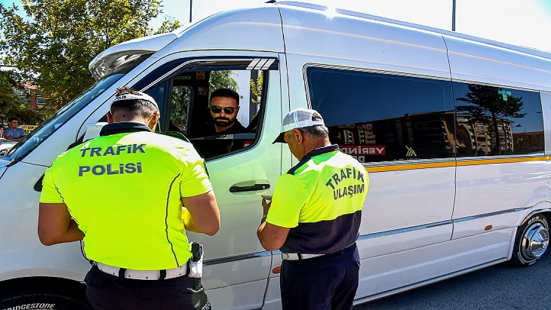 Servis Araçları Yönetmeliğe Uygun mu?