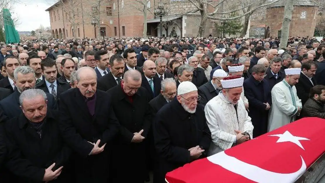 Şevket Kazan son yolculuğuna uğurlandı