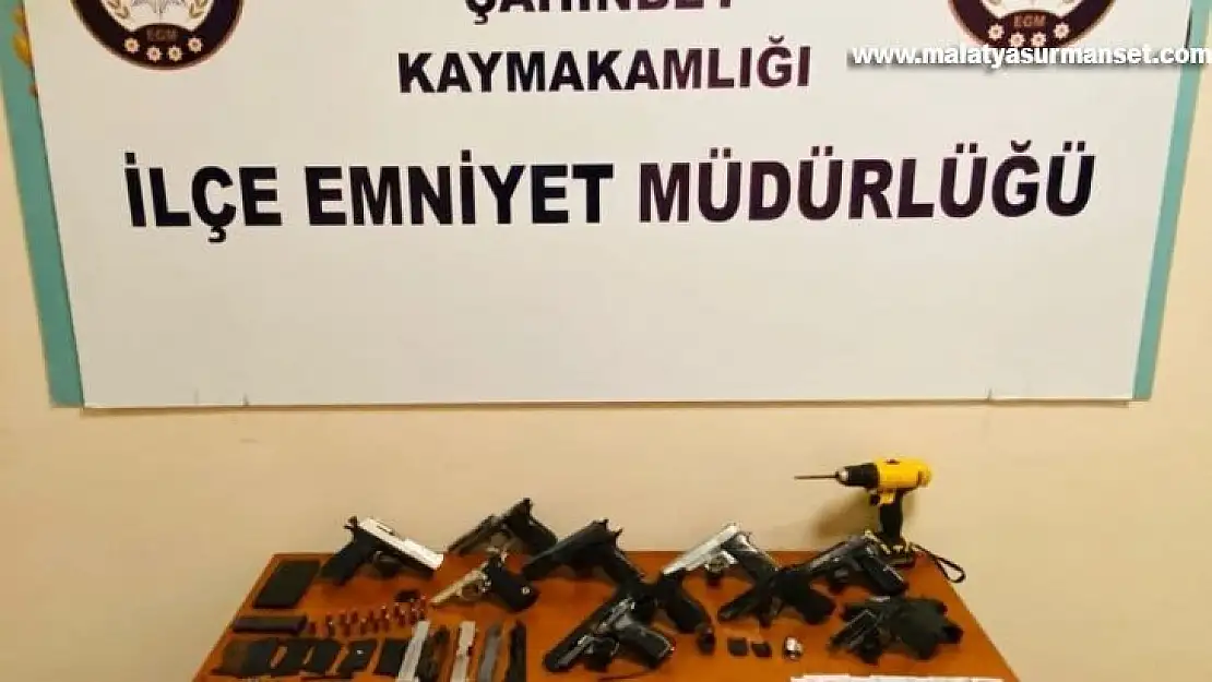 Silah kaçakçılarına operasyon: 25 kişi tutuklandı