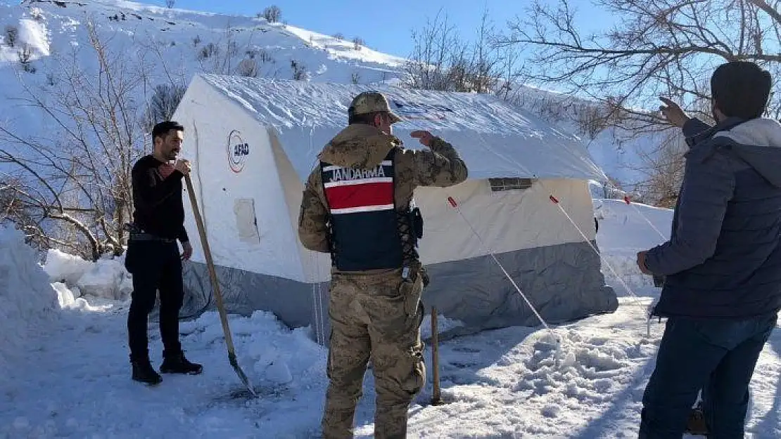 Sincikli depremzedelere yardımlar ulaştırılıyor