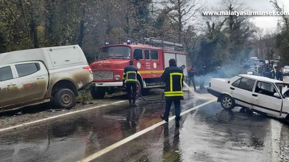 Sinop'ta iki araç çarpıştı: 7 yaralı