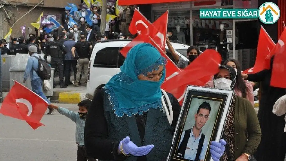 Şırnak anneleri HDP binasını 'Kahrolsun PKK' sloganları ile inletti