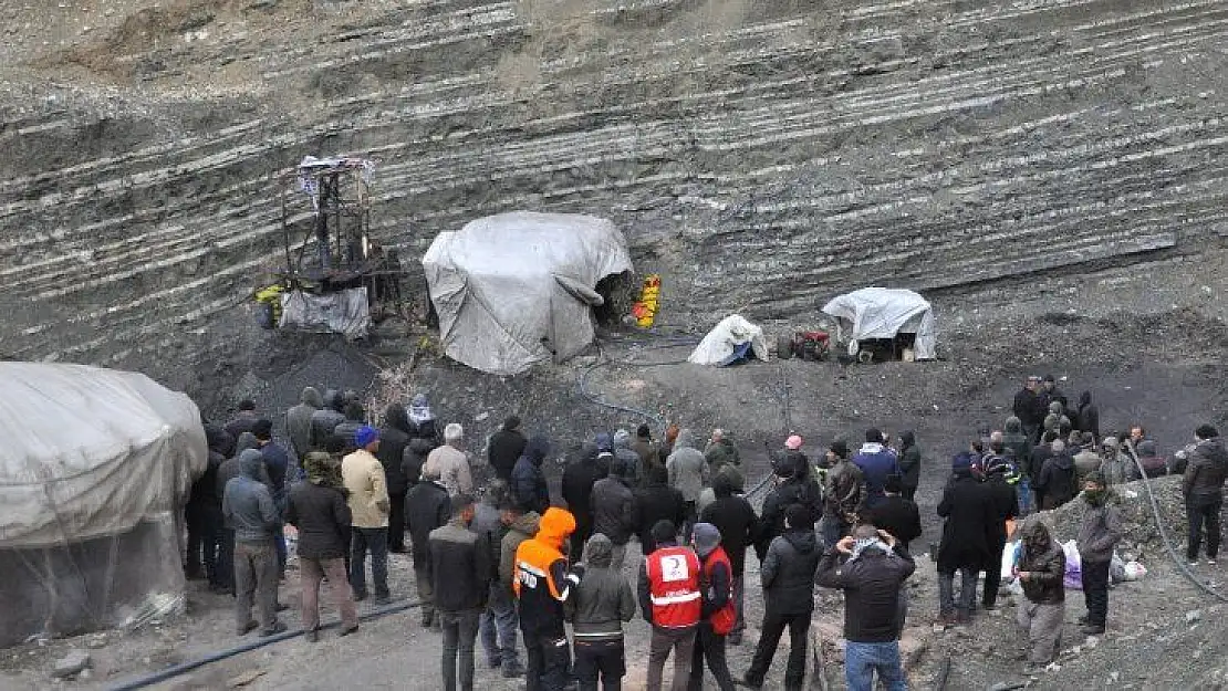 Şırnak'taki göçükte arama kurtarma çalışmaları devam ediyor