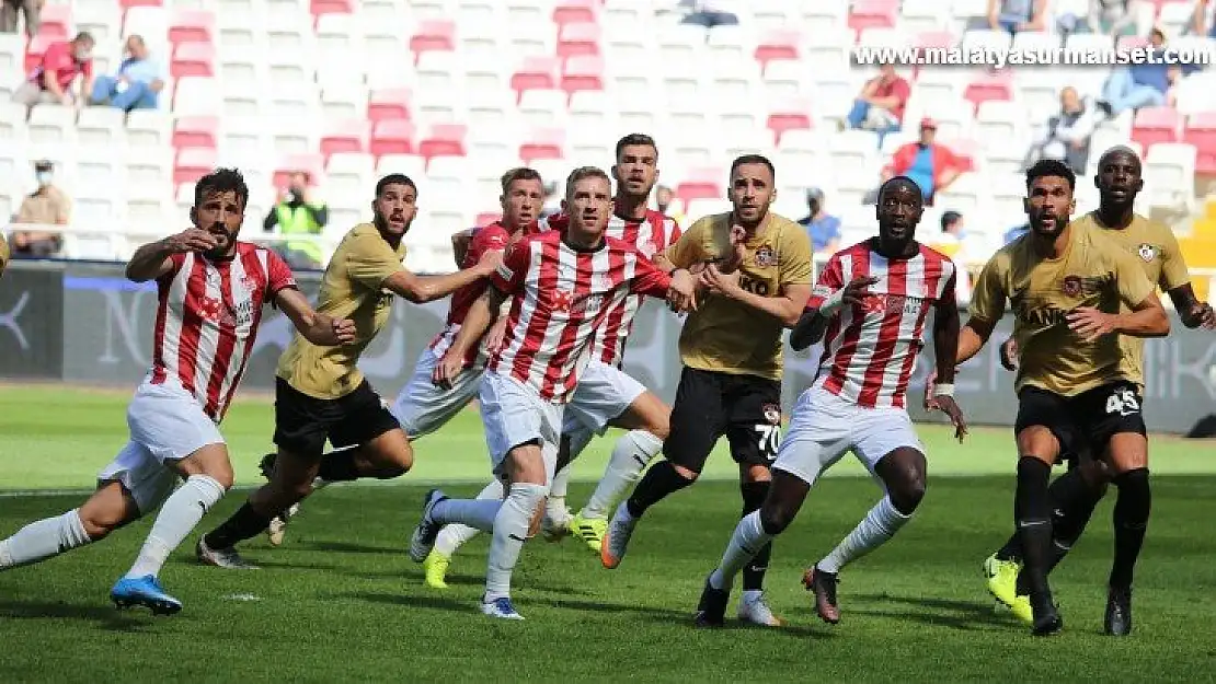 Sivasspor ligdeki üçüncü beraberliğini aldı