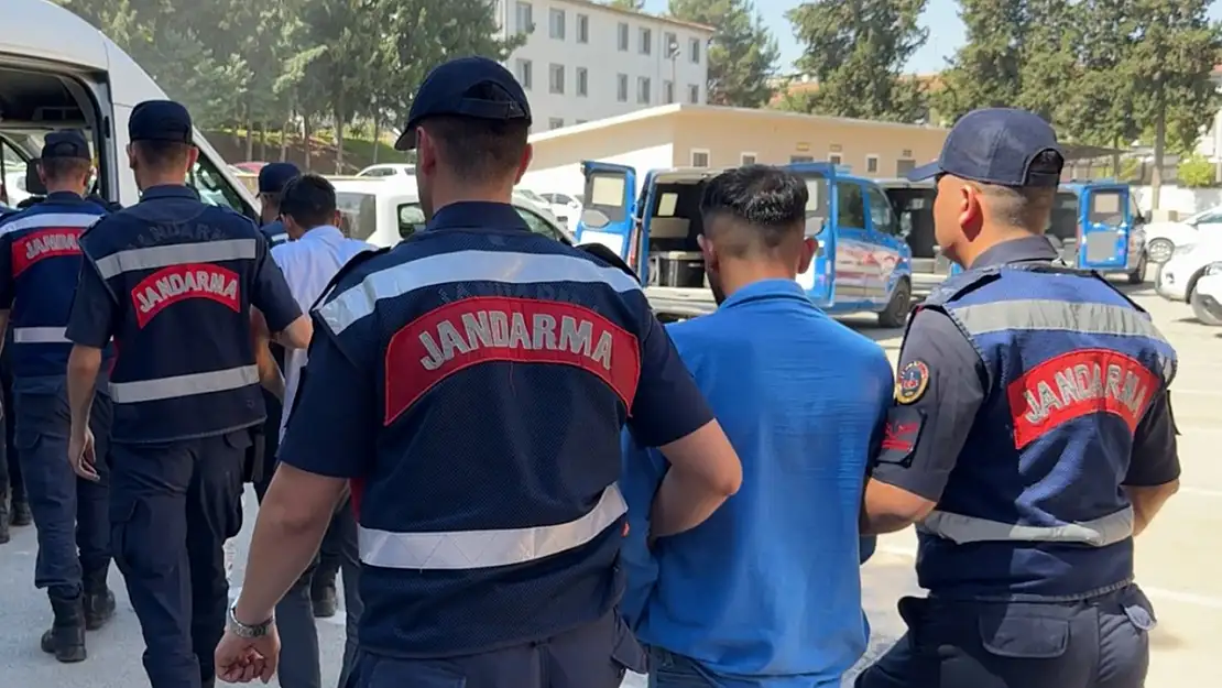Sosyal Medya Üzerinden Büyük Vurgun 5 Kişi Tutuklandı