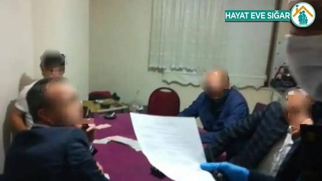 Sosyal mesafe kuralına uymayan 25 kişiye ceza kesildi