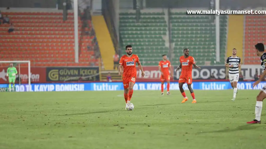 Spor Toto Süper Lig: Corendon Alanyaspor: 1 - Kasımpaşa: 3