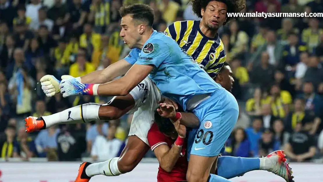 Spor Toto Süper Lig: Fenerbahçe: 2 - FTA Antalyaspor: 0