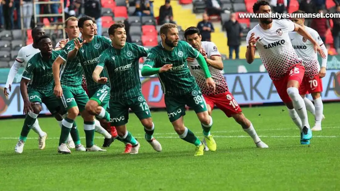 Spor Toto Süper Lig: Gaziantep FK: 1 - Konyaspor: 1 (İlk yarı)