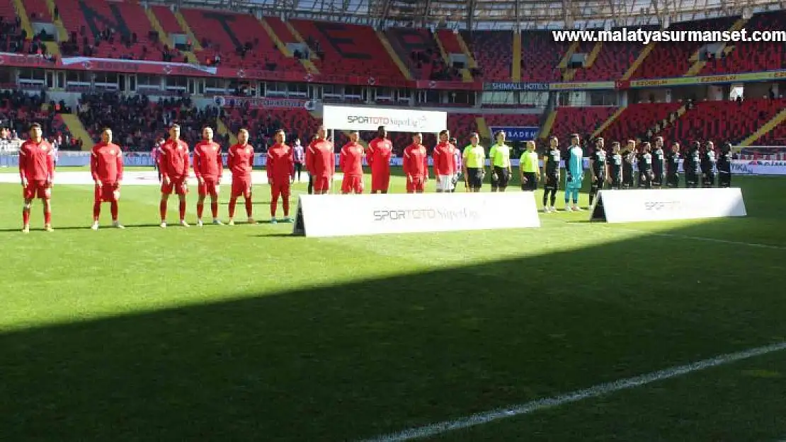 Spor Toto Süper Lig: Gaziantep FK: 2 - Sivasspor: 0 (Maç devam ediyor)