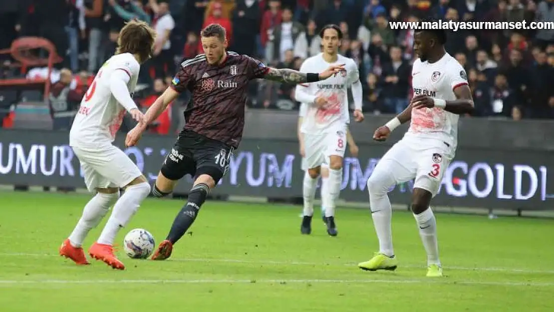 Spor Toto Süper Lig: Gaziantep FK: 0 - Beşiktaş: 0 (İlk yarı)