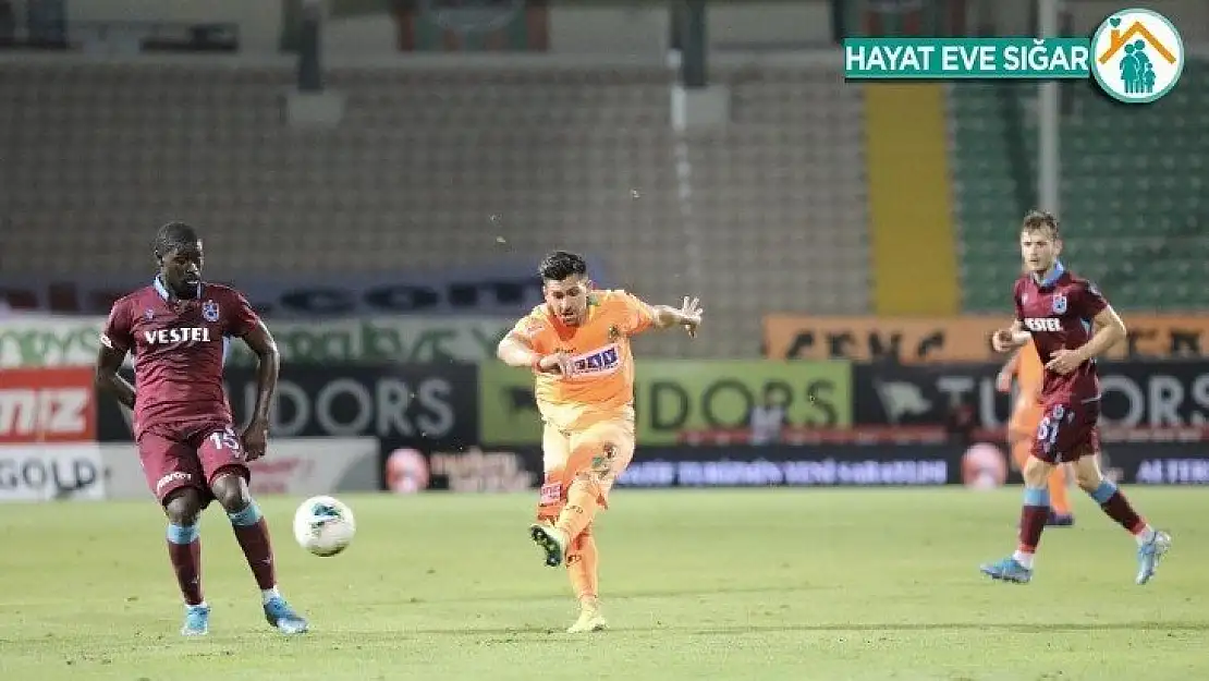 Süper Lig  Aytemiz Alanyaspor 2  Trabzonspor 2 