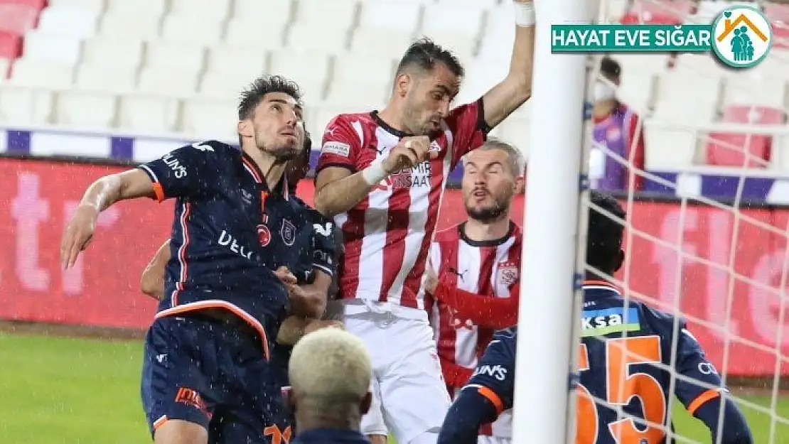 Süper Lig: DG Sivasspor: 0  Medipol Başakşehir : 0