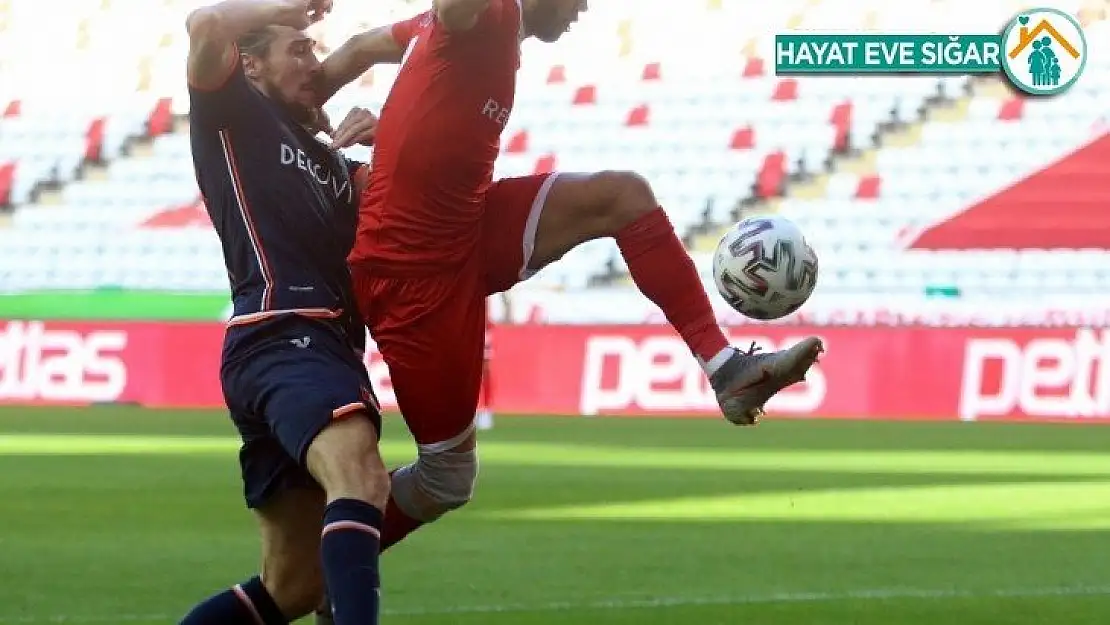 Süper Lig: FT Antalyaspor: 0 - Medipol Başakşehir: 0