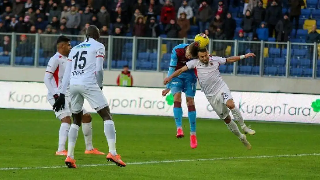 Süper Lig: Gençlerbirliği: 0 - Trabzonspor: 0 (İlk yarı)