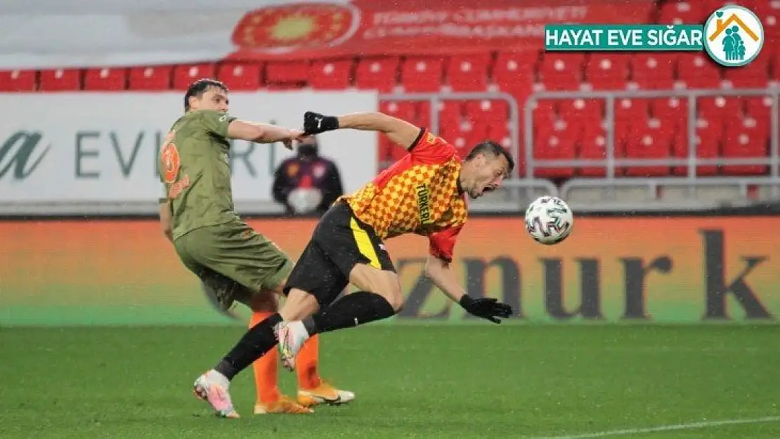 Süper Lig: Göztepe: 2 - Medipol Başakşehir: 1