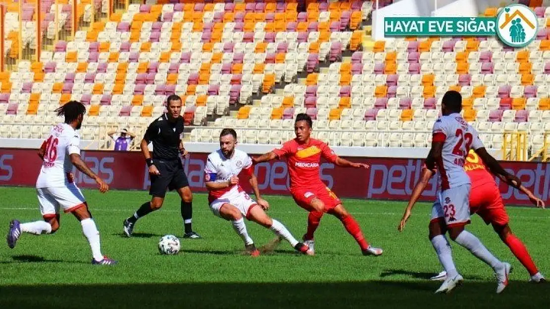 Süper Lig: Yeni Malatyaspor: 1 - Antalyaspor: 0 (İlk yarı)