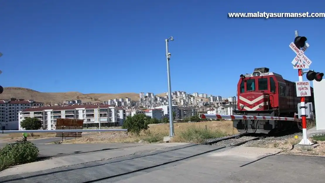 Sürücülerin aldığı riskler hemzenin geçitlerde kazaya neden oluyor