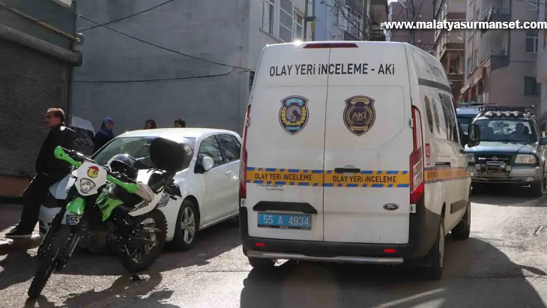 Tabanca ile şakalaşma kanlı bitti: 1'i ağır 2 yaralı