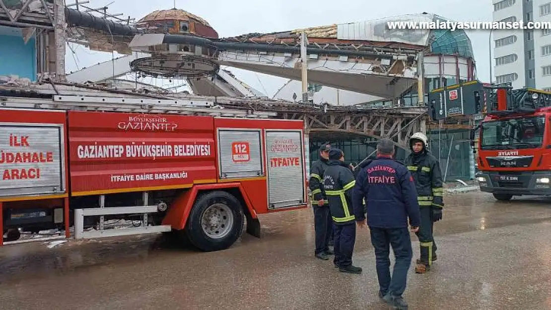 Tadilattaki düğün salonunda yangın