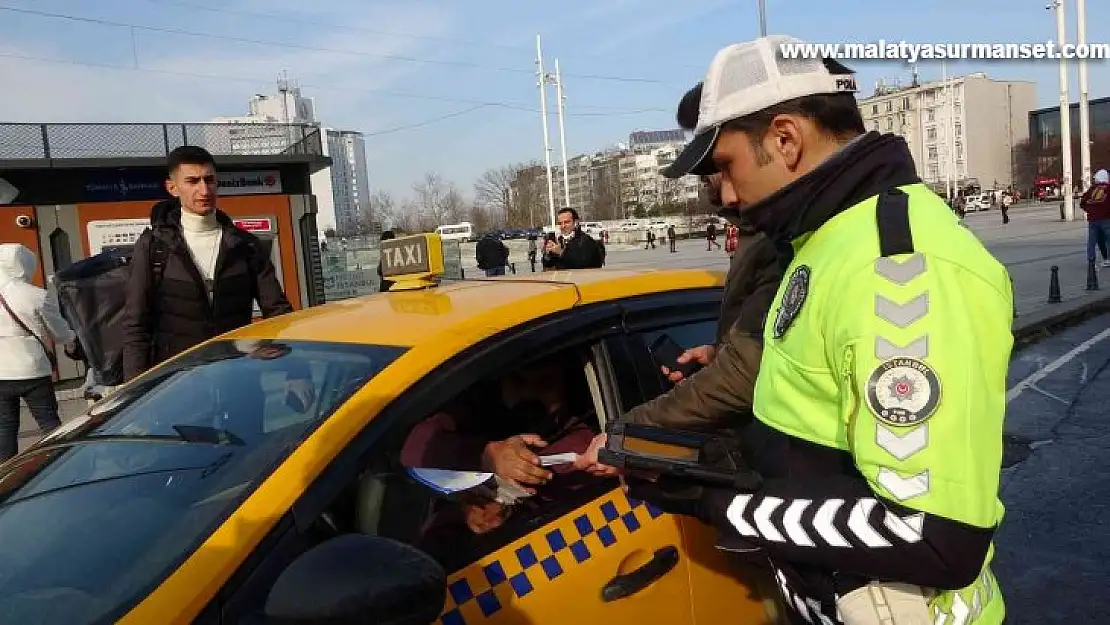 Taksim'deki denetimlerde taksicilere ceza yağdı