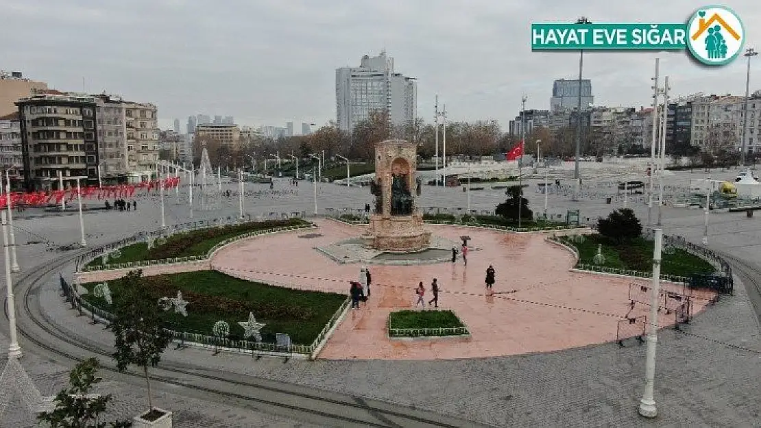 Taksim Meydanı ve İstiklal Caddesi boş kaldı