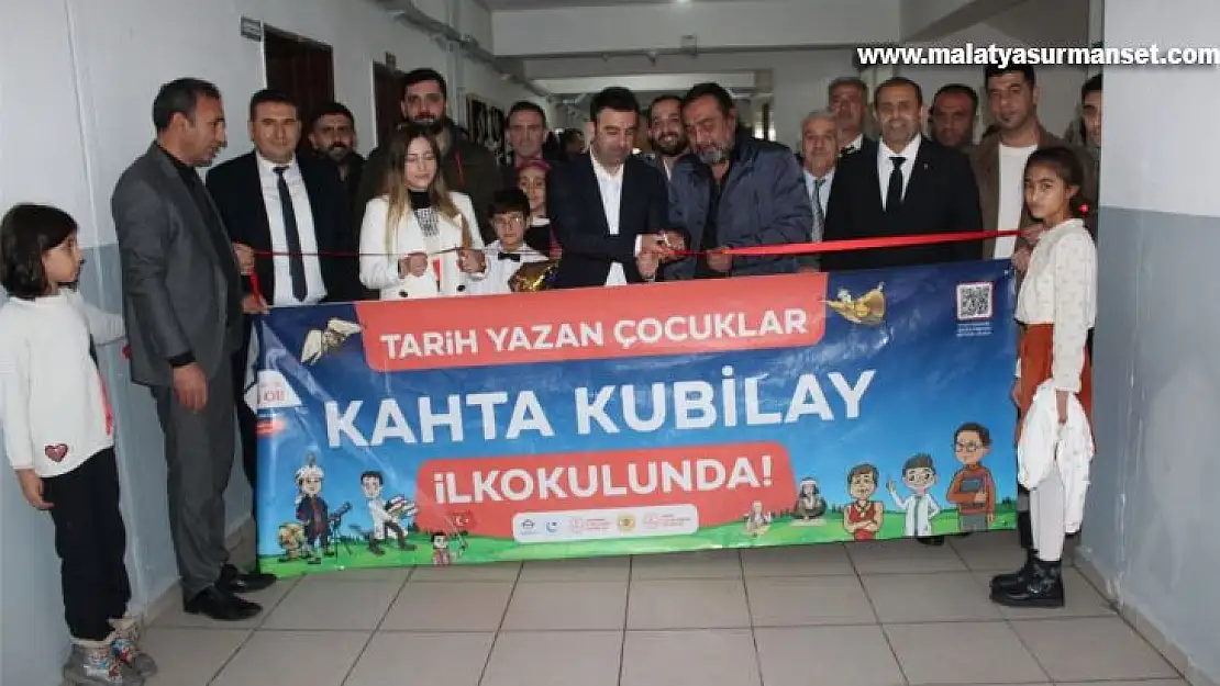 Tarih Yazan Çocuklar projesinde kitap ağacı kuruldu